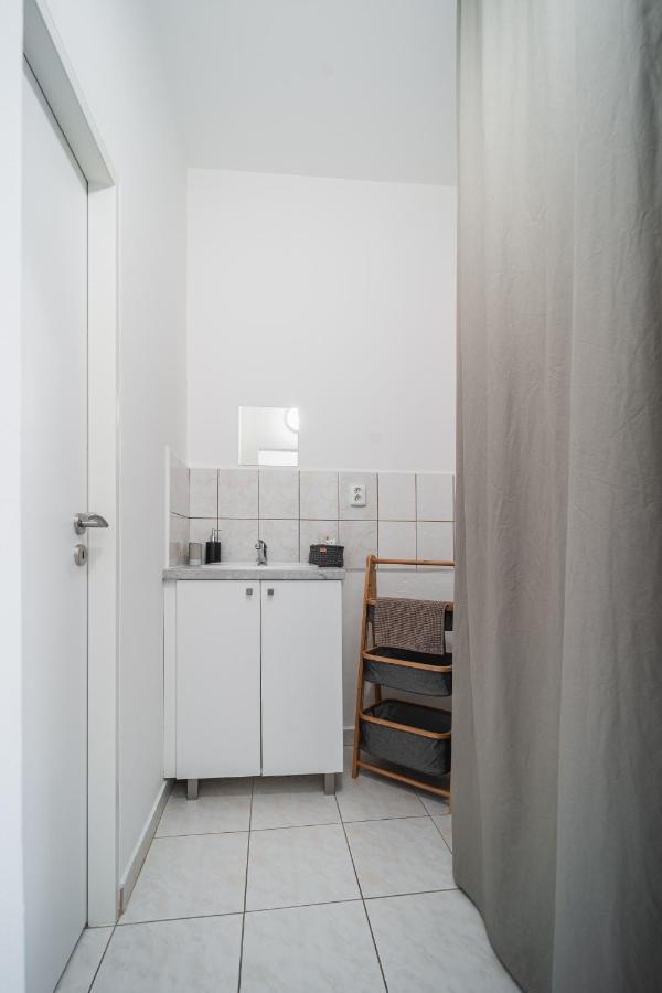 Apartment Yogiam スラフコフ・ウ・ブルナ エクステリア 写真