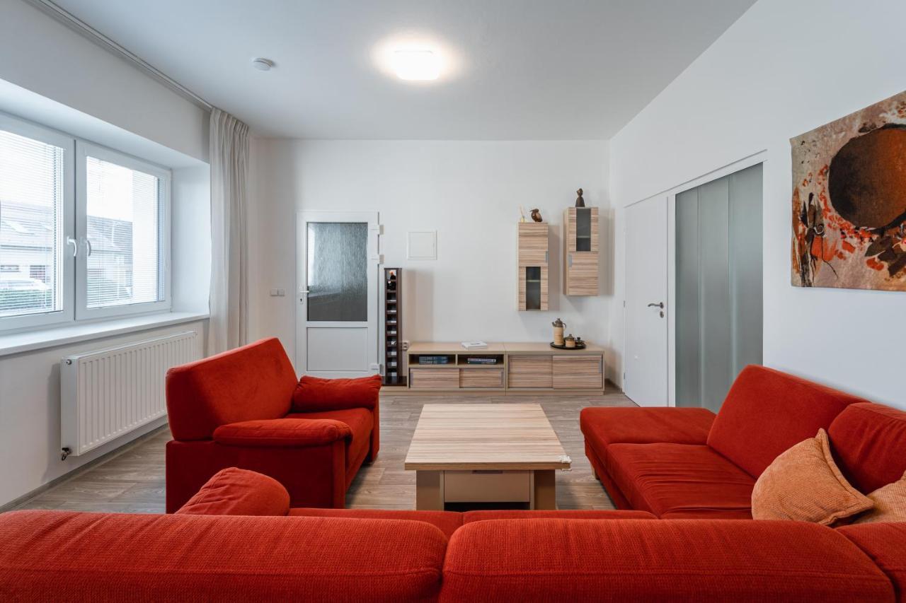Apartment Yogiam スラフコフ・ウ・ブルナ エクステリア 写真