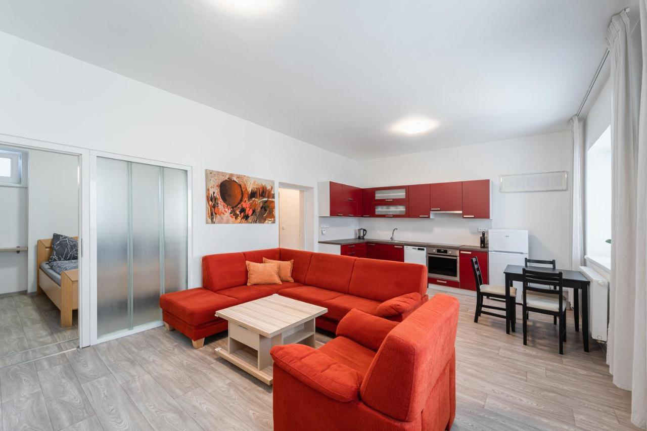 Apartment Yogiam スラフコフ・ウ・ブルナ エクステリア 写真