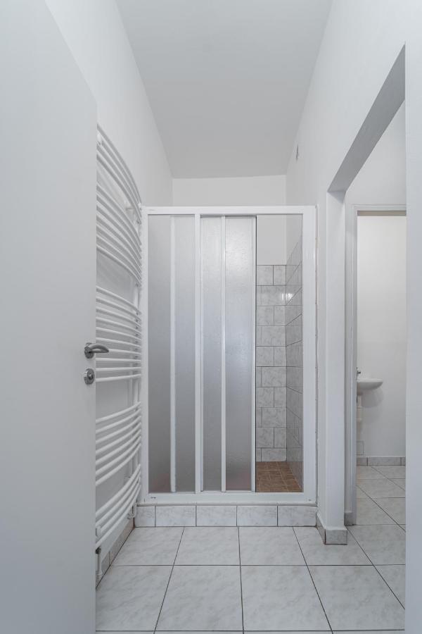 Apartment Yogiam スラフコフ・ウ・ブルナ エクステリア 写真